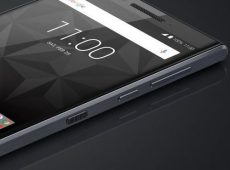 Blackberry Motion unveiled in Dubai