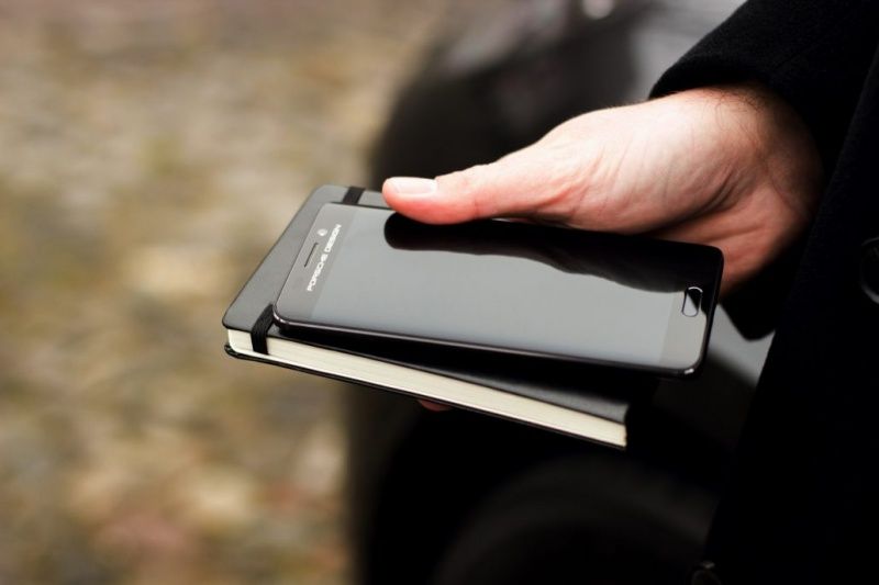 Huawei with Porsche Design announced for 16th October 2017. Huawei with Porsche Design announced for 16th October 2017.