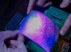 Dooge is developing a smartphone with curved screen