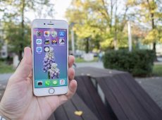 Apple iPhone 8 review – The new Apple is here! Have a bite!