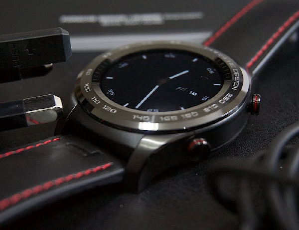 Huawei recently patented a Smartwatch design featuring Bluetooth earbuds holster Huawei recently patented a Smartwatch design featuring Bluetooth earbuds holster