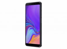Expand your world with the Galaxy A7