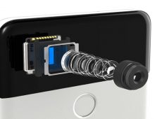 Google Pixel 2 and 2 XL received an update