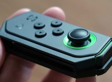 Xiaomi Introduces Gamepad Add-on for Redmi K20 and K20 Pro